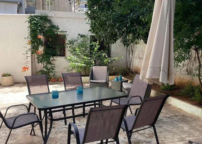 Beautiful Vintage Flat - Back Yard Garden Access