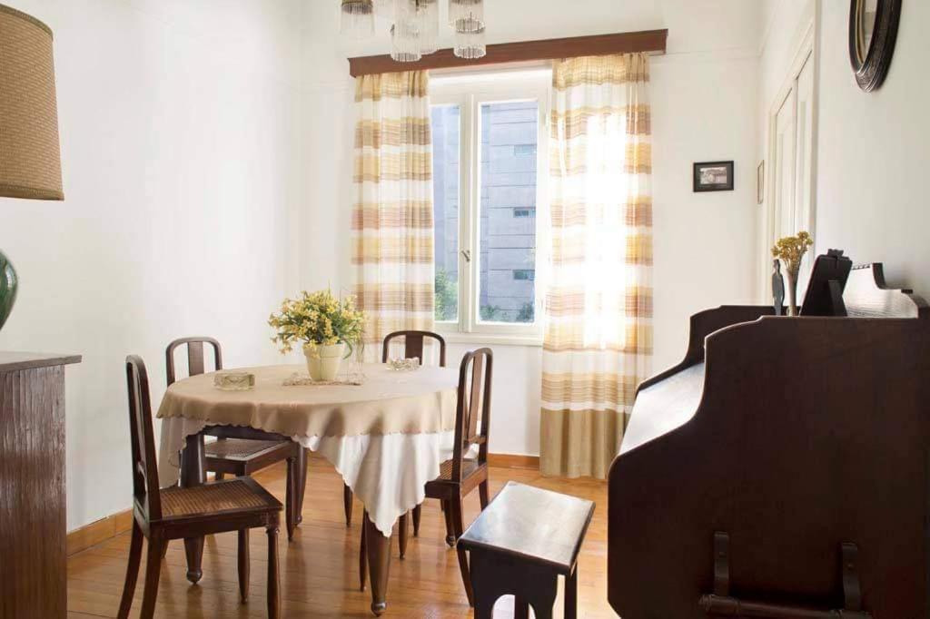 Beautiful Vintage Flat - Back Yard Garden Access Apartment Athens